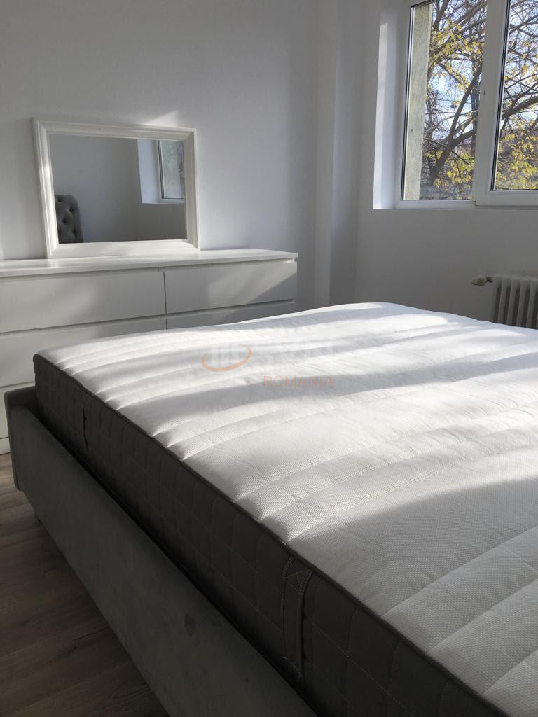 Apartament, 2 camere Bucuresti/Piata Victoriei