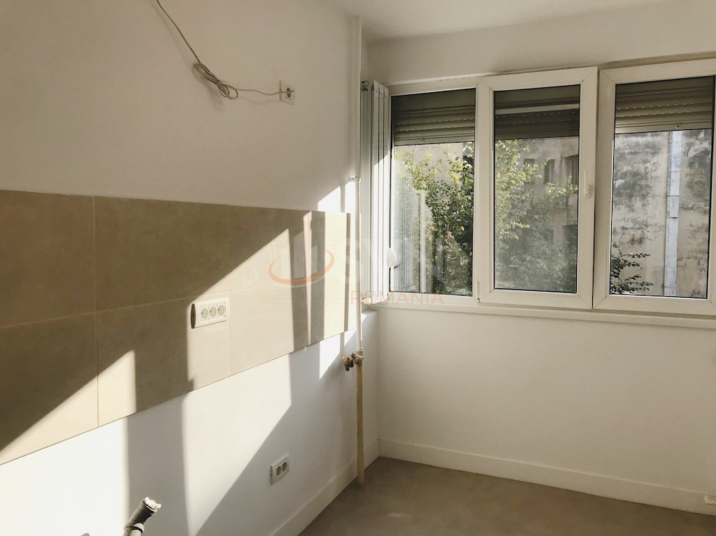 Apartament, 2 camere Bucuresti/Piata Universitatii