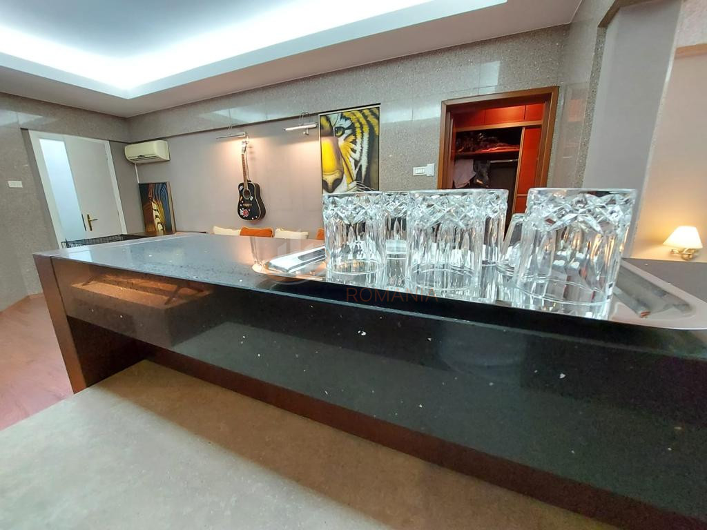 Apartament, 2 camere Bucuresti/Piata Victoriei