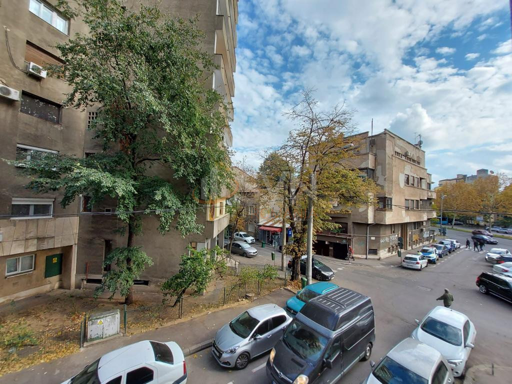 Apartament, 2 camere Bucuresti/Piata Victoriei