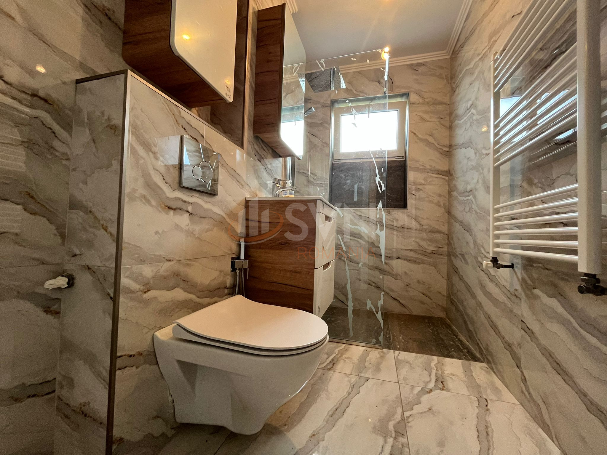 Apartament, 2 camere Dambovita/Centru