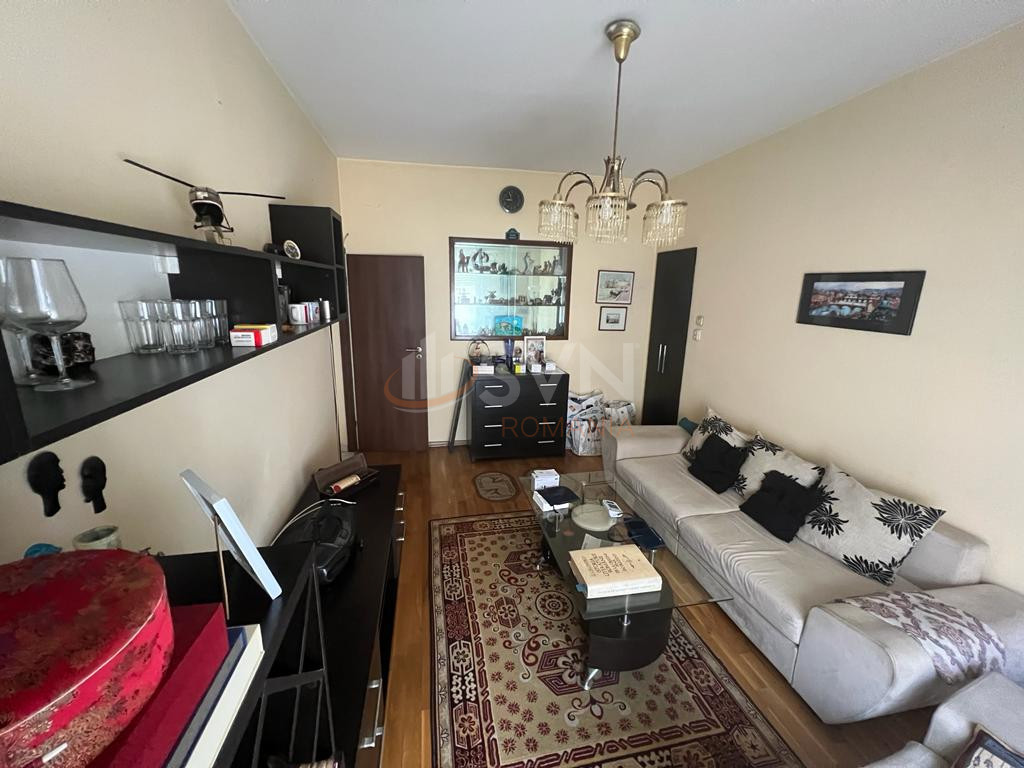 Apartament, 2 camere Bucuresti/Piata Universitatii