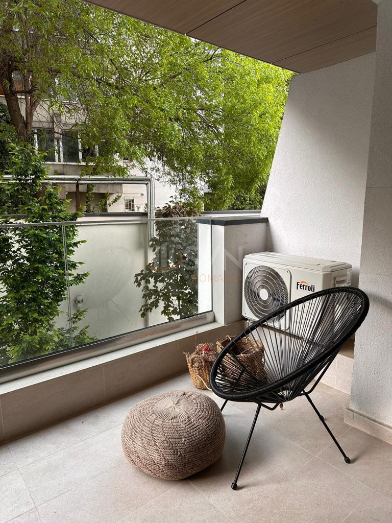 Apartament, 2 camere Bucuresti/Piata Victoriei