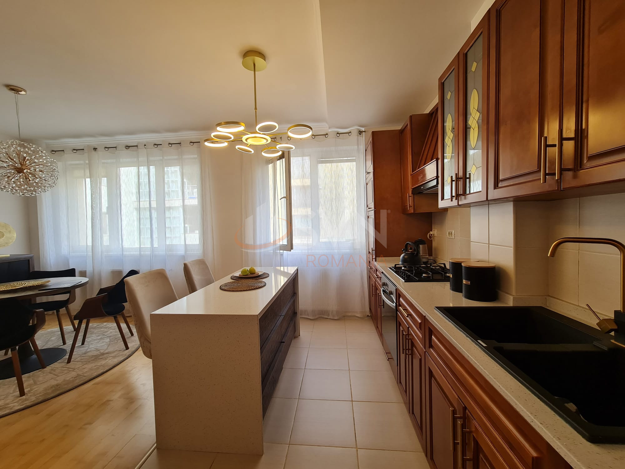 Apartament, 2 camere Bucuresti/Piata Unirii (s3)