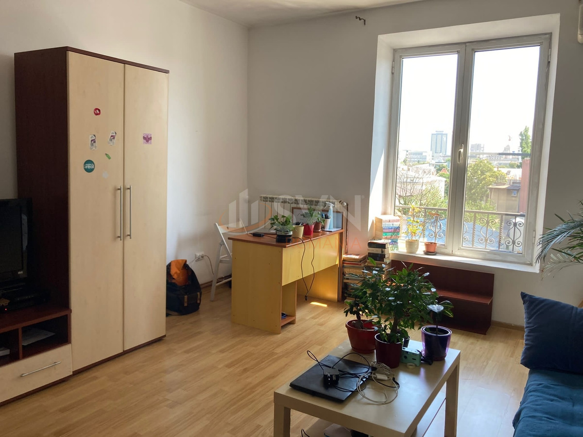 Apartament, 2 camere Bucuresti/P-ta Victoriei