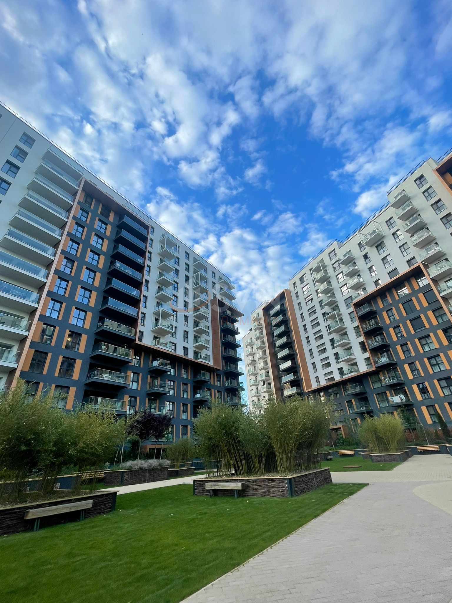 Apartament, 2 camere Bucuresti/P-ta Presei Libere