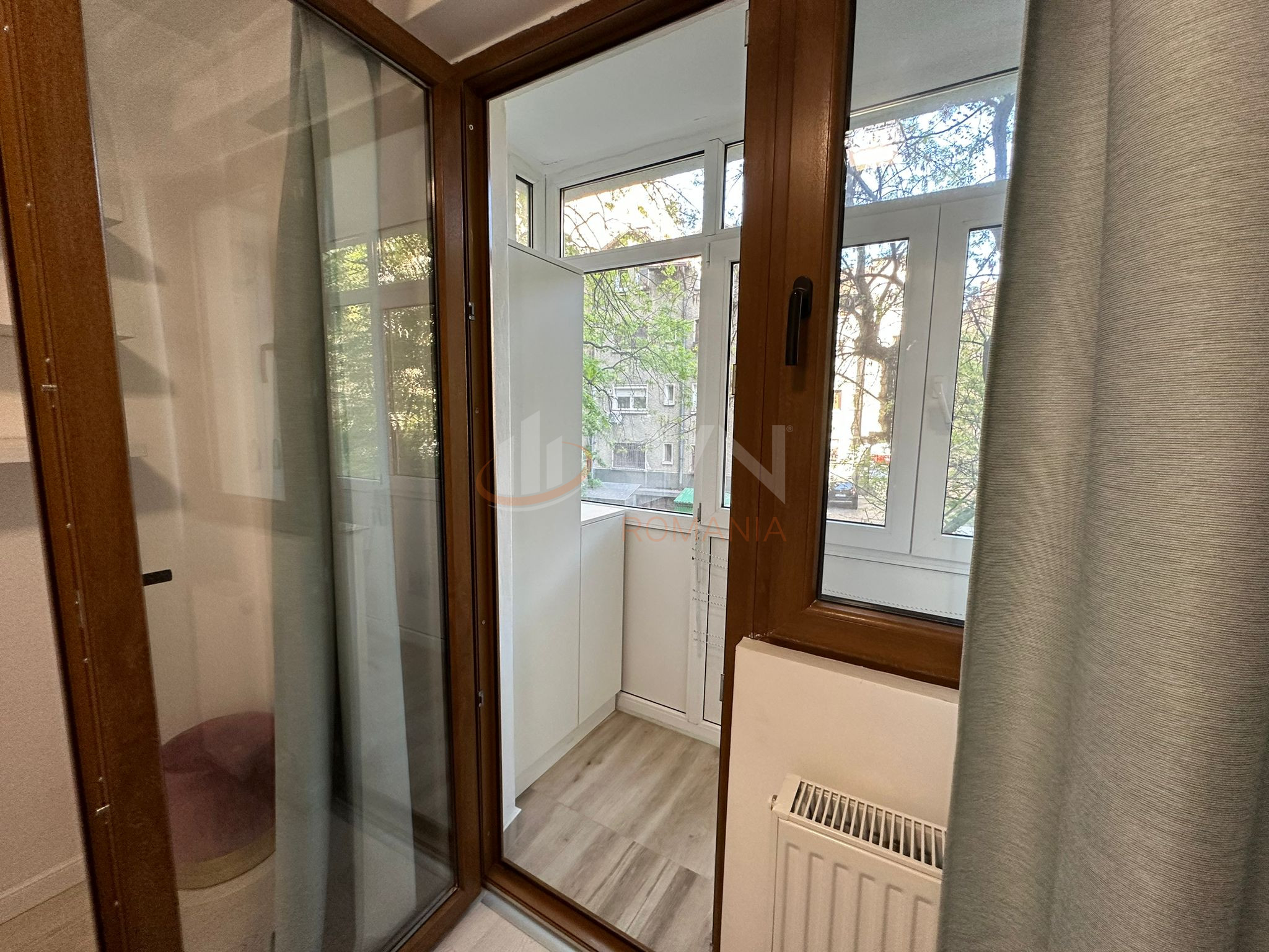 Apartament, 2 camere Bucuresti/Piata Victoriei