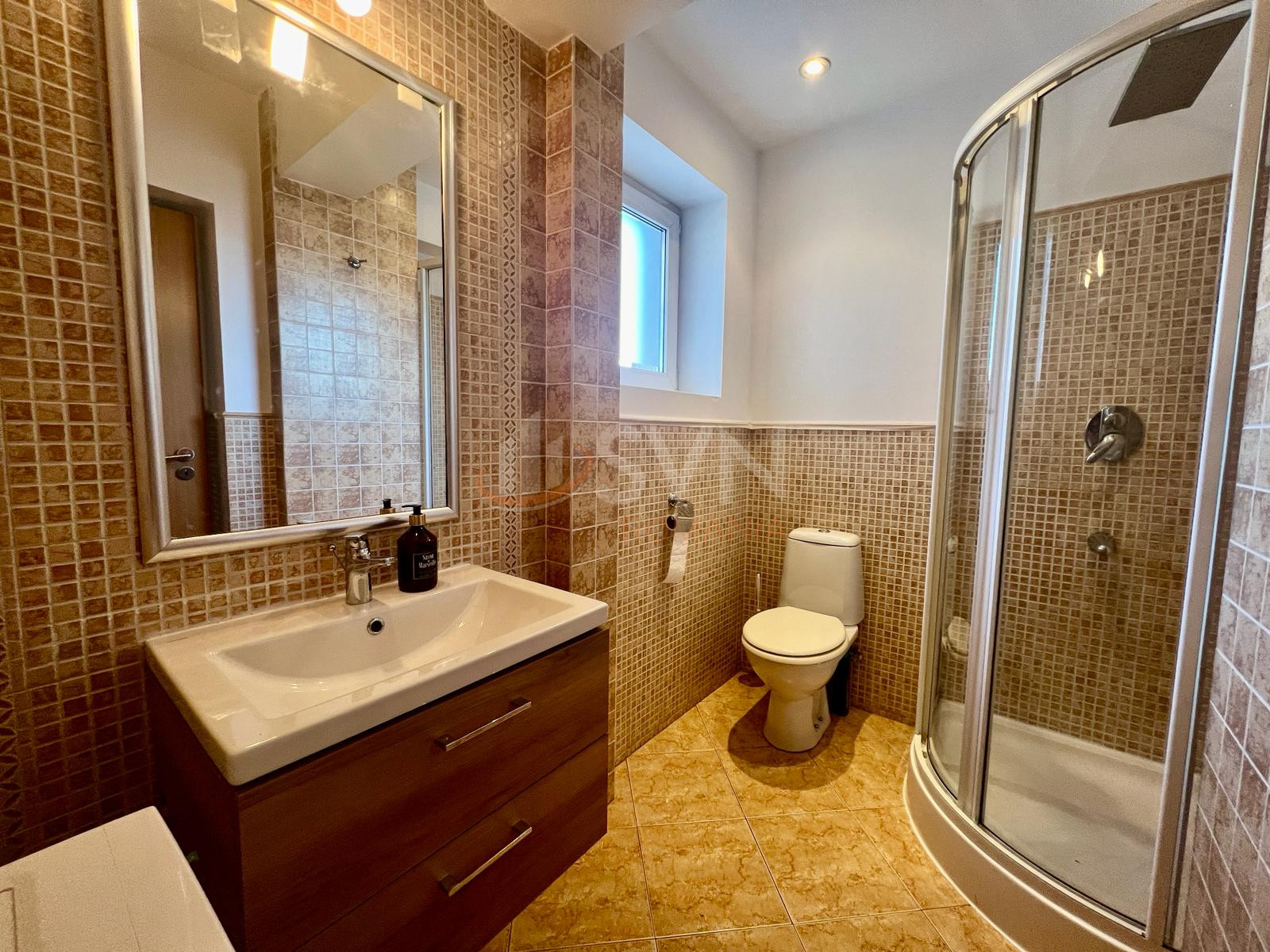 Apartament, 2 camere Bucuresti/Universitate (s2)