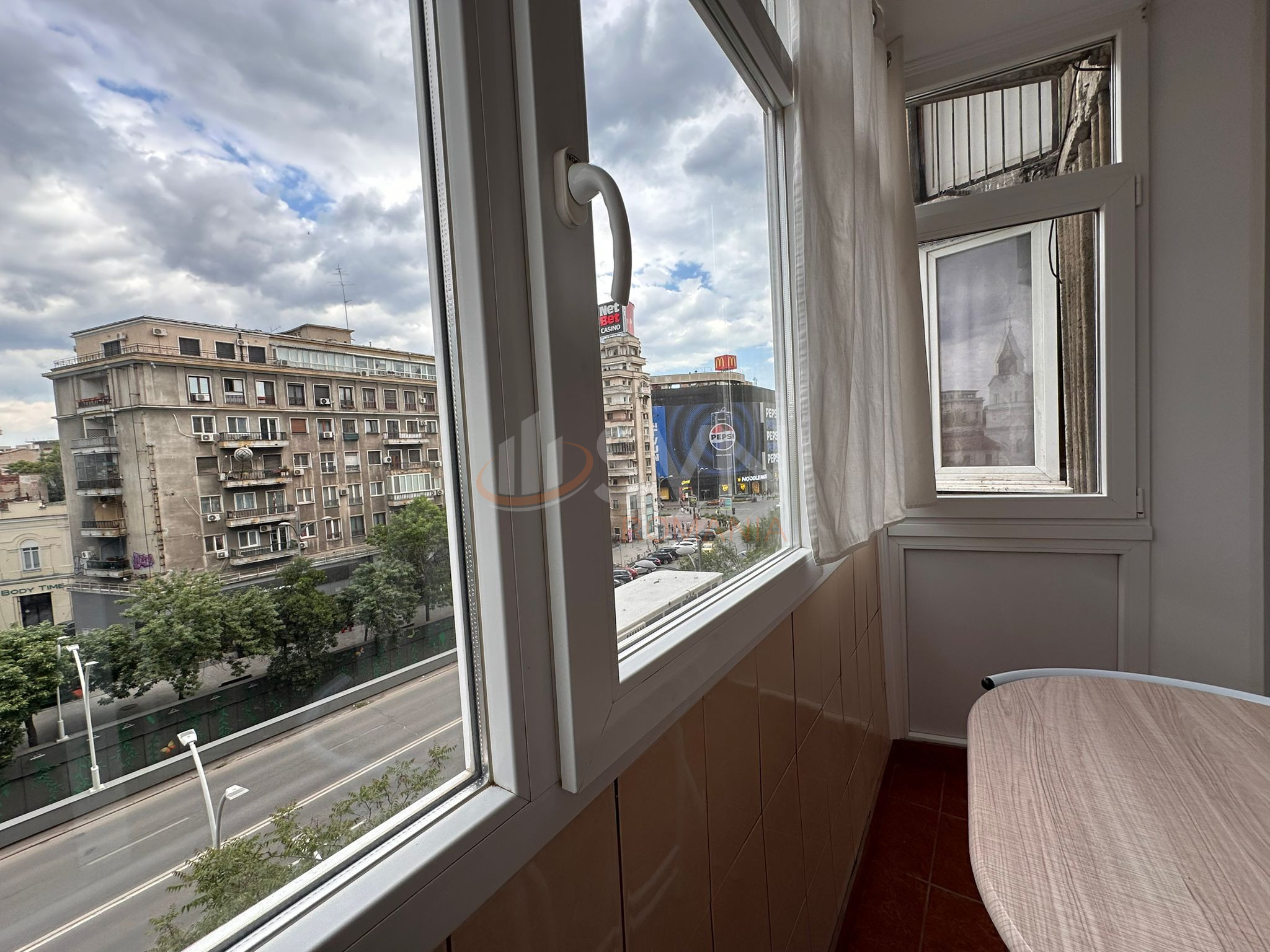 Apartament, 2 camere Bucuresti/Piata Unirii (s3)