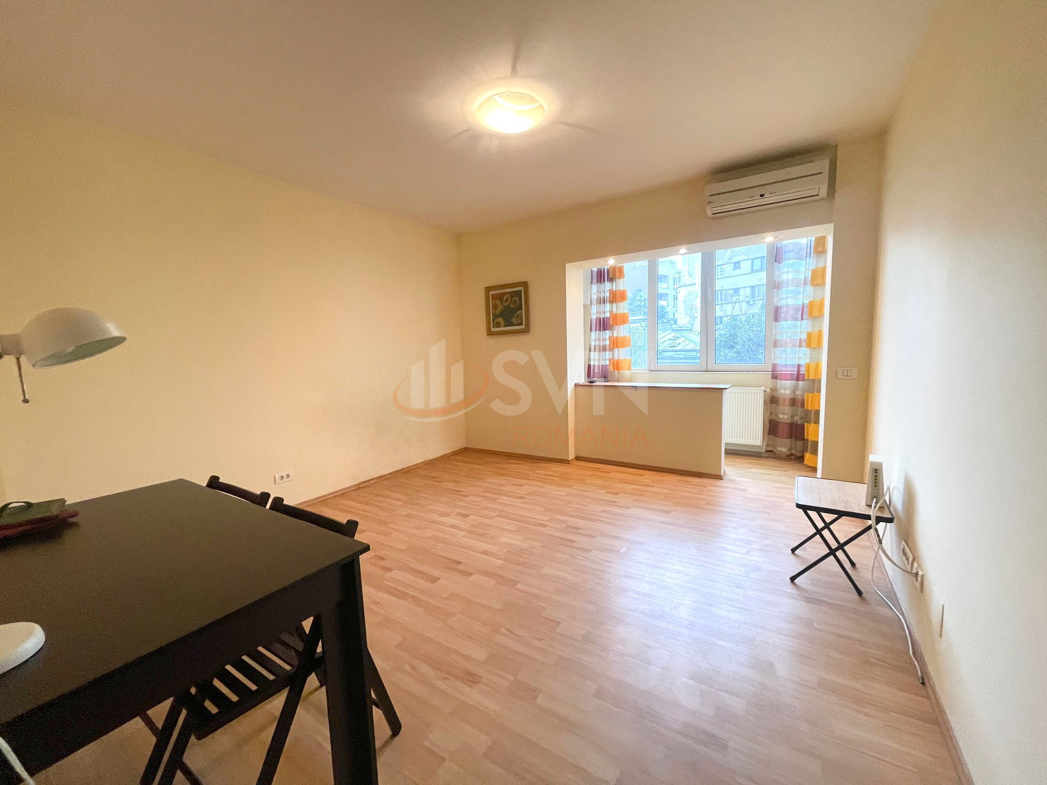 Apartament, 2 camere Bucuresti/Piata Unirii (s3)