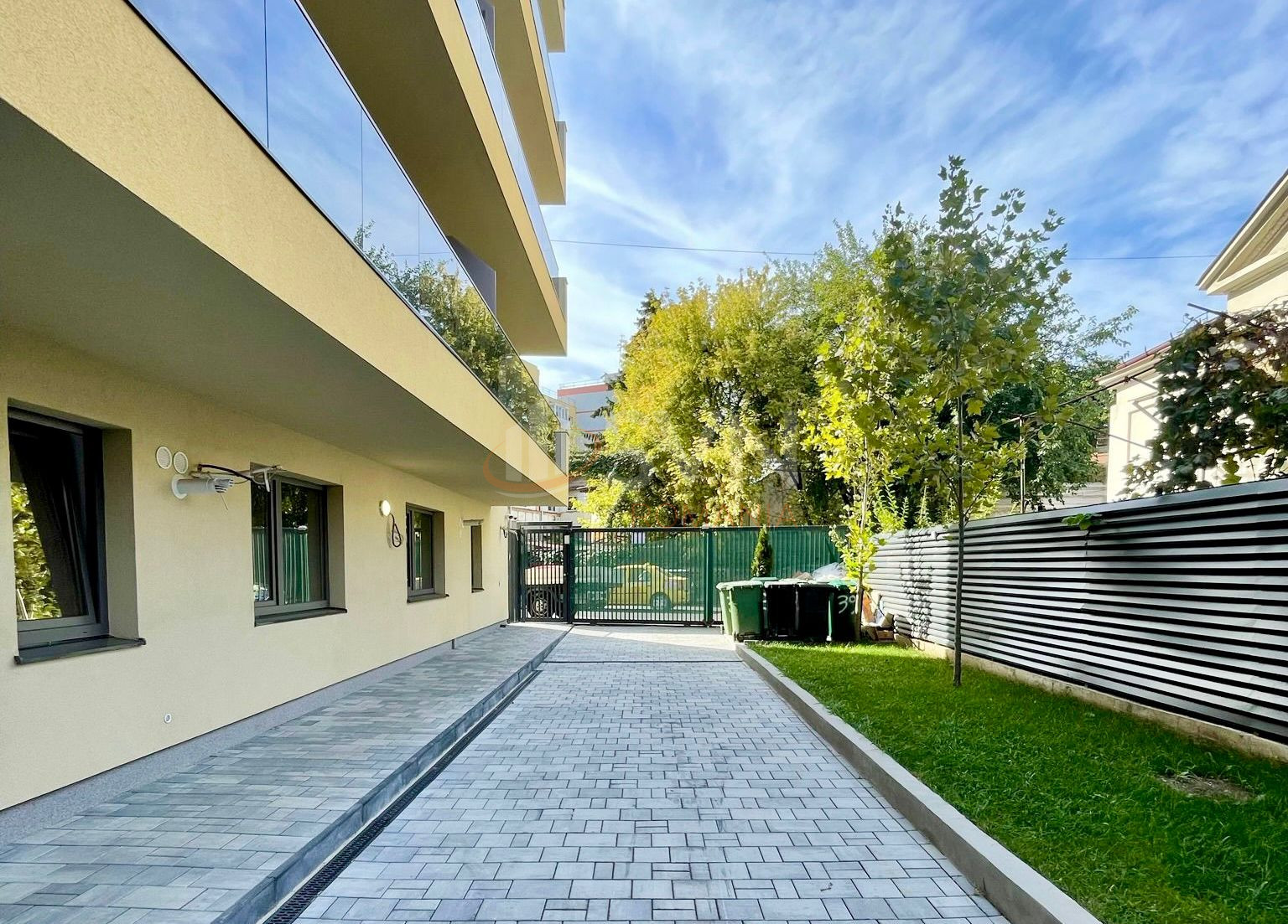 Apartament, 2 camere Bucuresti/Armeneasca