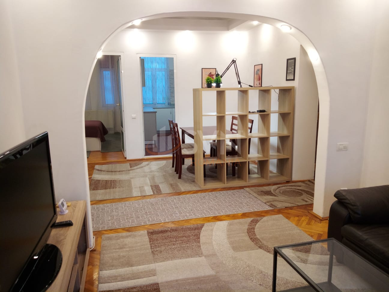 Apartament, 3 camere Bucuresti/Piata Victoriei