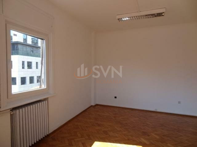 Apartament, 3 camere Bucuresti/Calea Victoriei