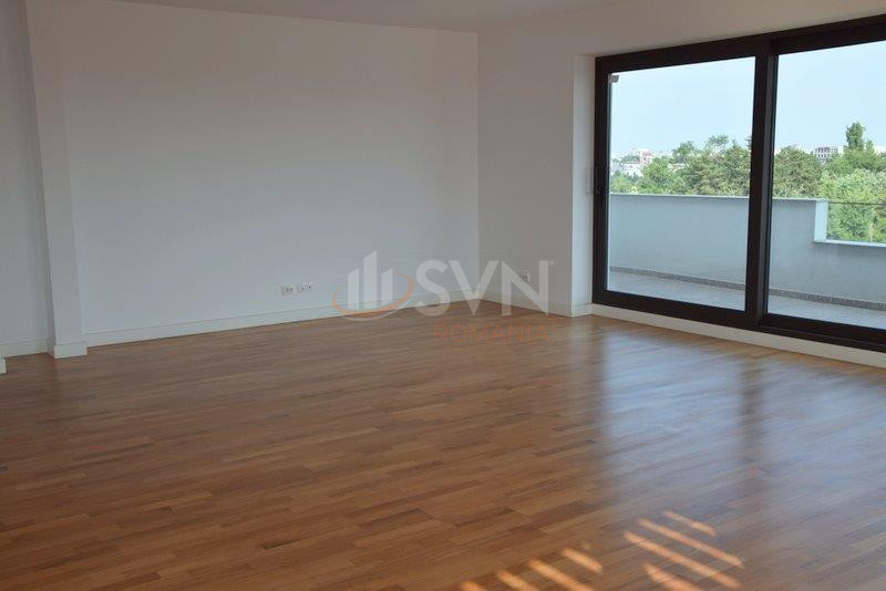 Apartament, 3 camere Bucuresti/Primaverii