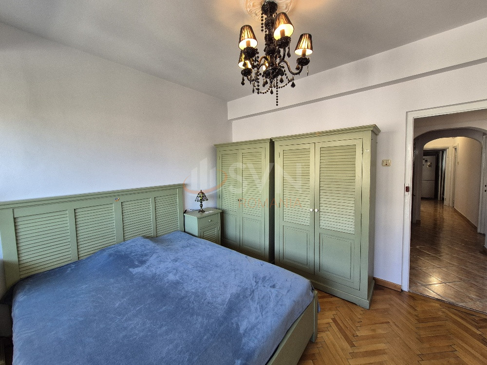 Apartament, 3 camere Bucuresti/Calea Victoriei