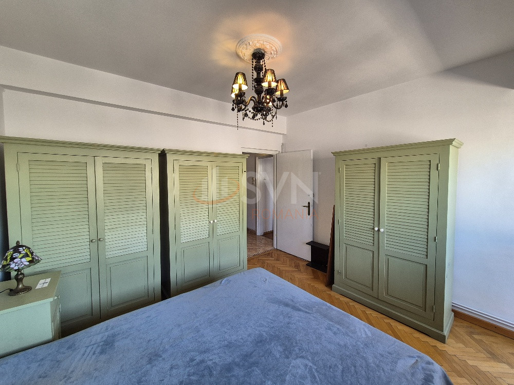 Apartament, 3 camere Bucuresti/Calea Victoriei