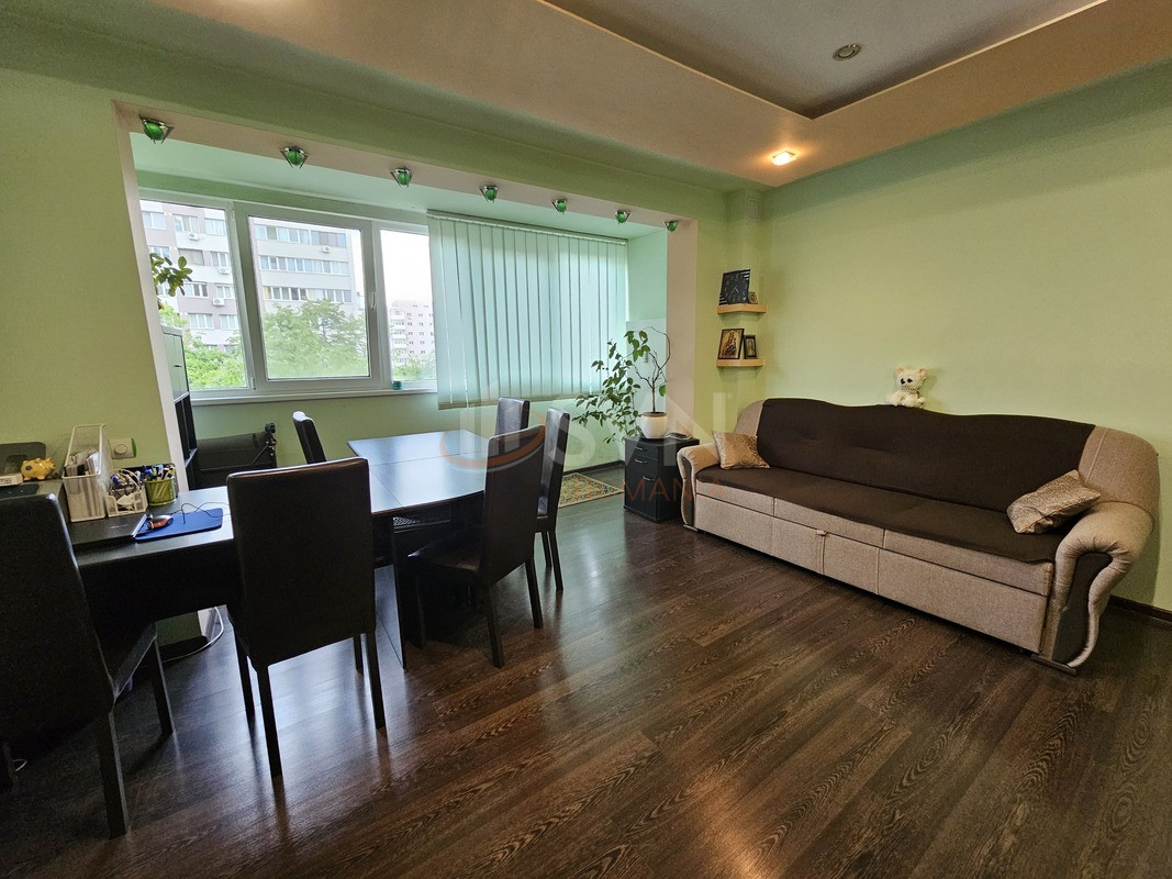 Apartament, 3 camere Bucuresti/Uverturii