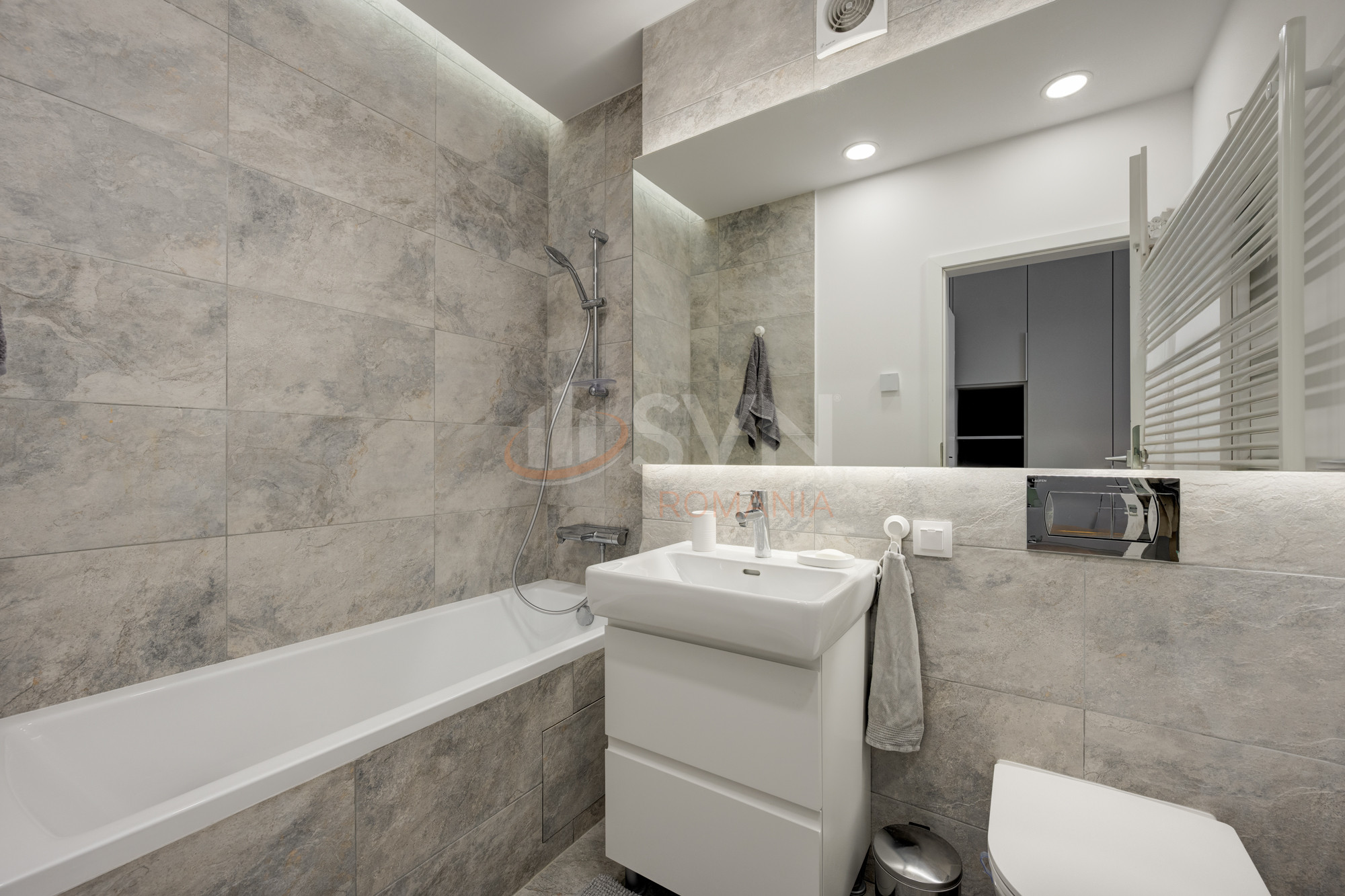 Apartament, 3 camere Bucuresti/Straulesti