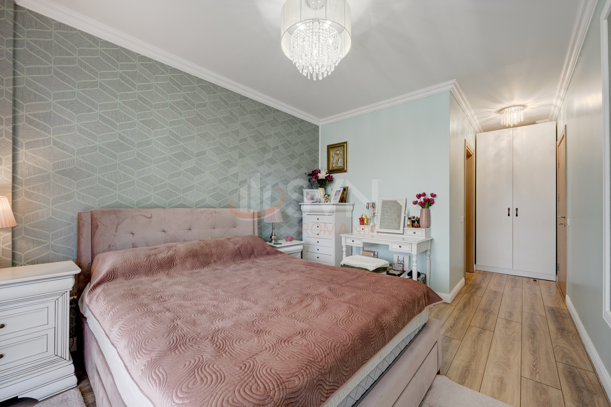 Apartament, 3 camere Bucuresti/Alba Iulia