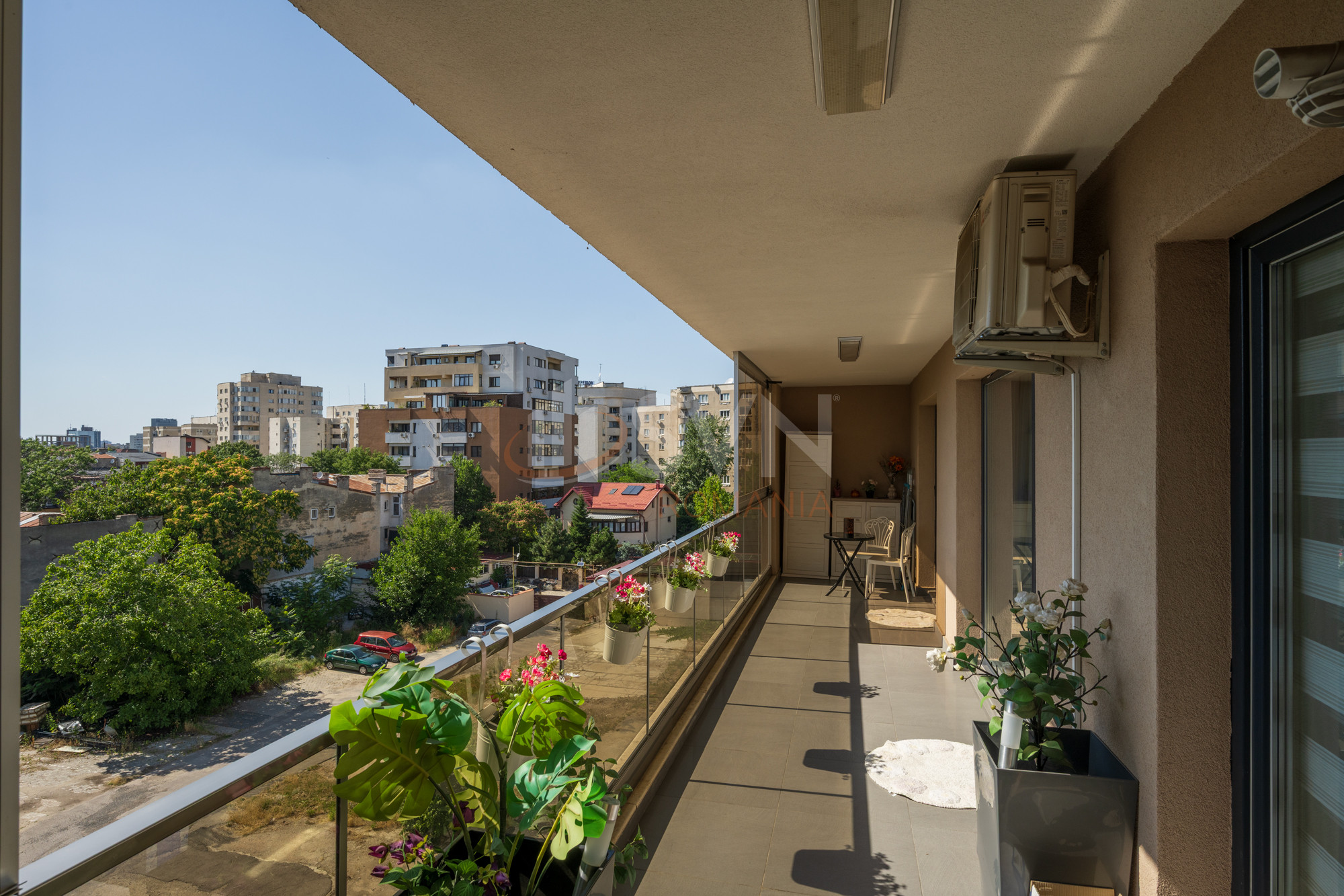 Apartament, 3 camere Bucuresti/Alba Iulia