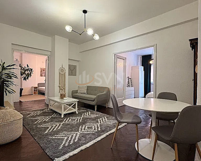 Apartament, 3 camere Bucuresti/Calea Victoriei