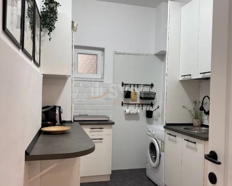 Apartament, 3 camere Bucuresti/Calea Victoriei