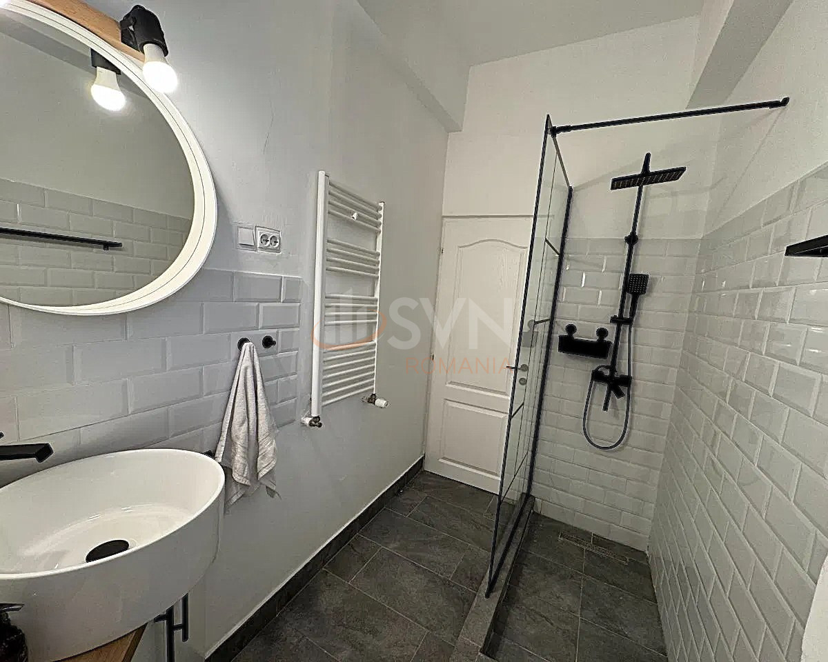 Apartament, 3 camere Bucuresti/Calea Victoriei