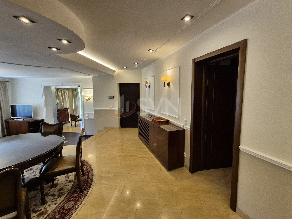 Apartament, 3 camere Bucuresti/Primaverii