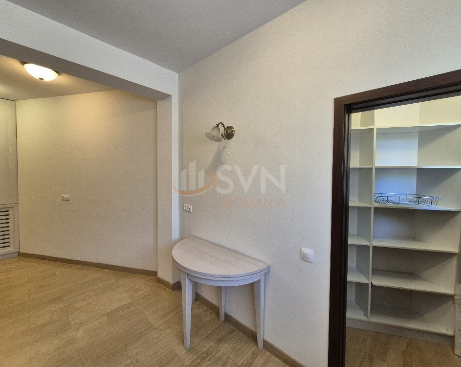 Apartament, 3 camere Bucuresti/Primaverii