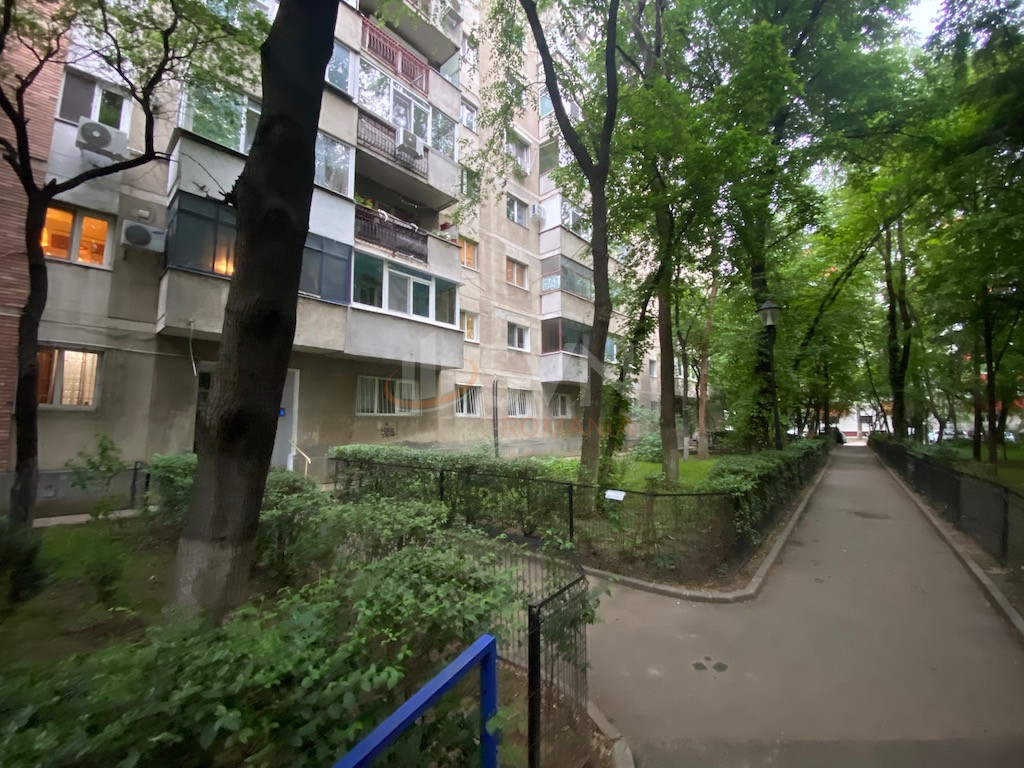 Apartament, 3 camere Bucuresti/Brancoveanu