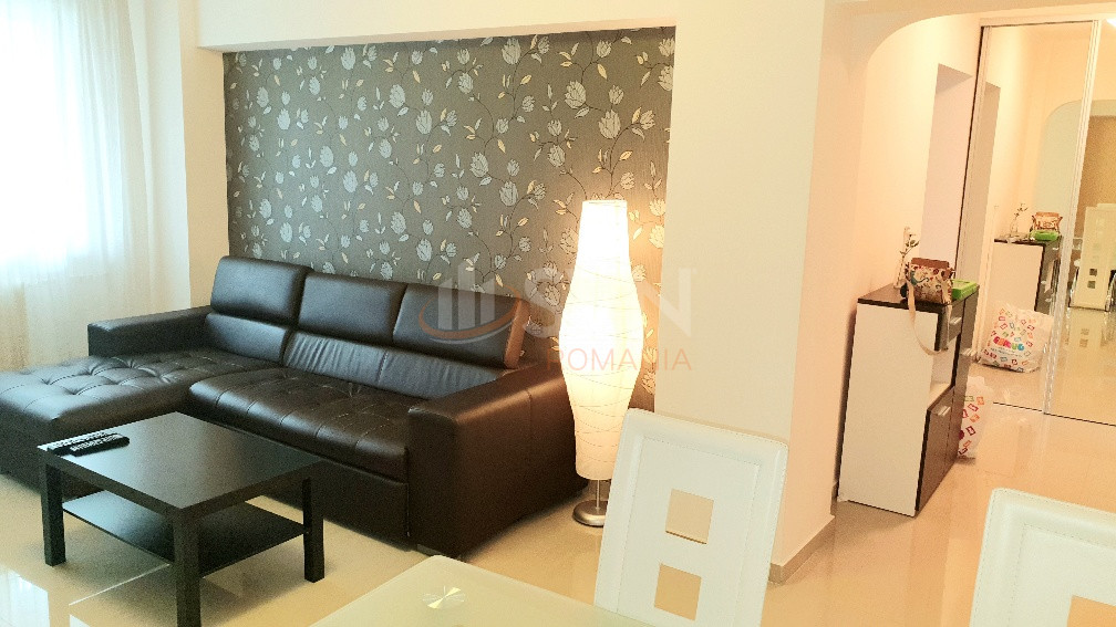 Apartament, 3 camere Bucuresti/Magheru