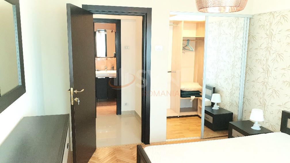 Apartament, 3 camere Bucuresti/Magheru