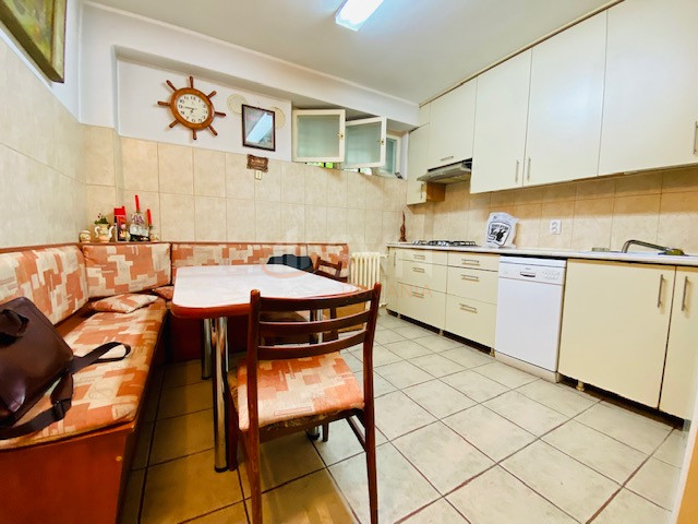 Apartament, 3 camere Bucuresti/Universitate (s2)