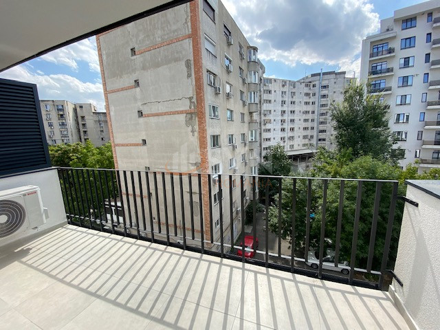 Apartament, 3 camere Bucuresti/Calea Calarasilor
