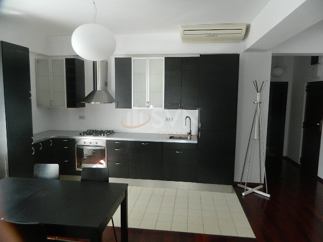 Apartament, 3 camere Bucuresti/Bucurestii Noi