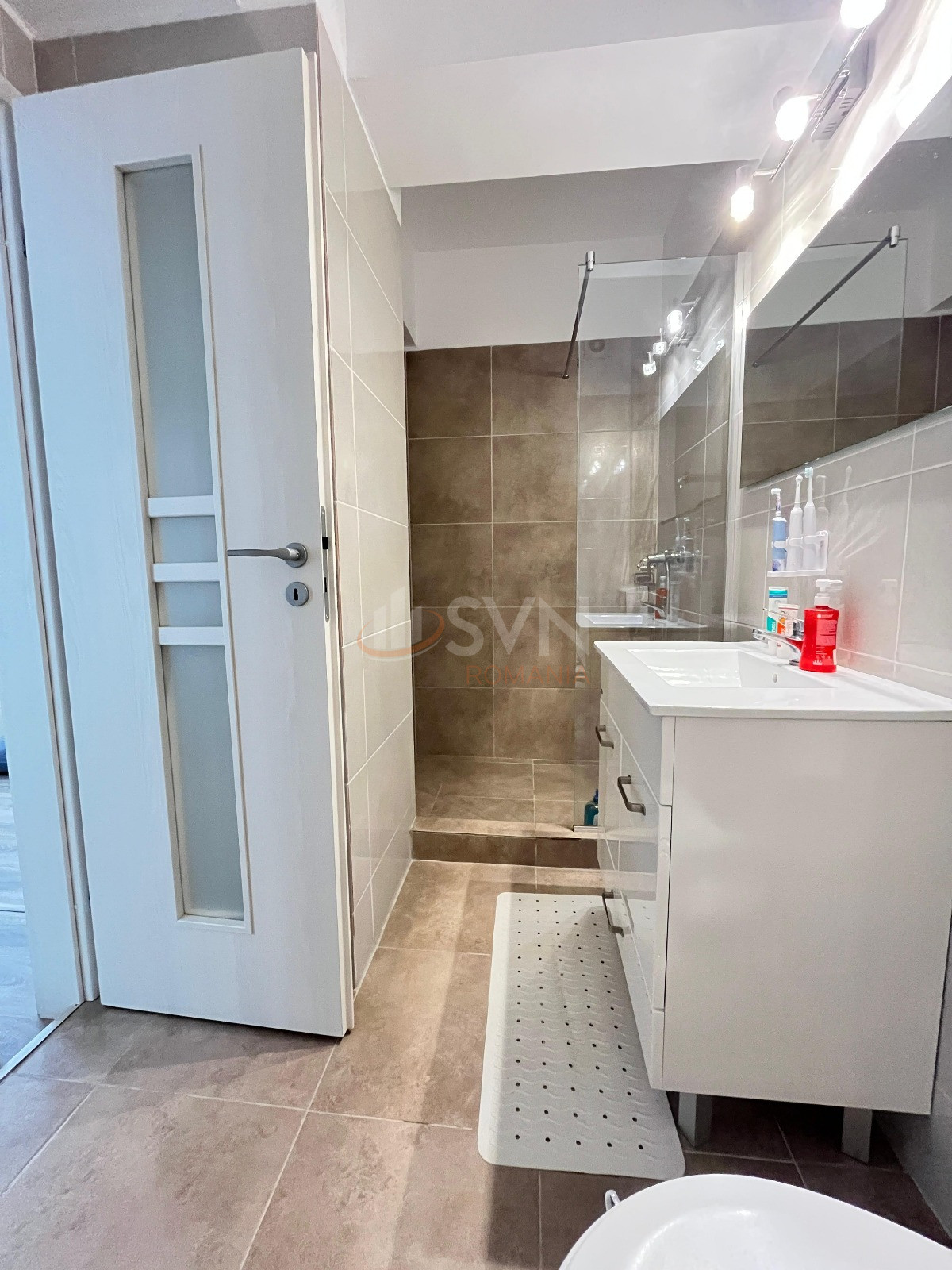 Apartament, 3 camere Bucuresti/Straulesti