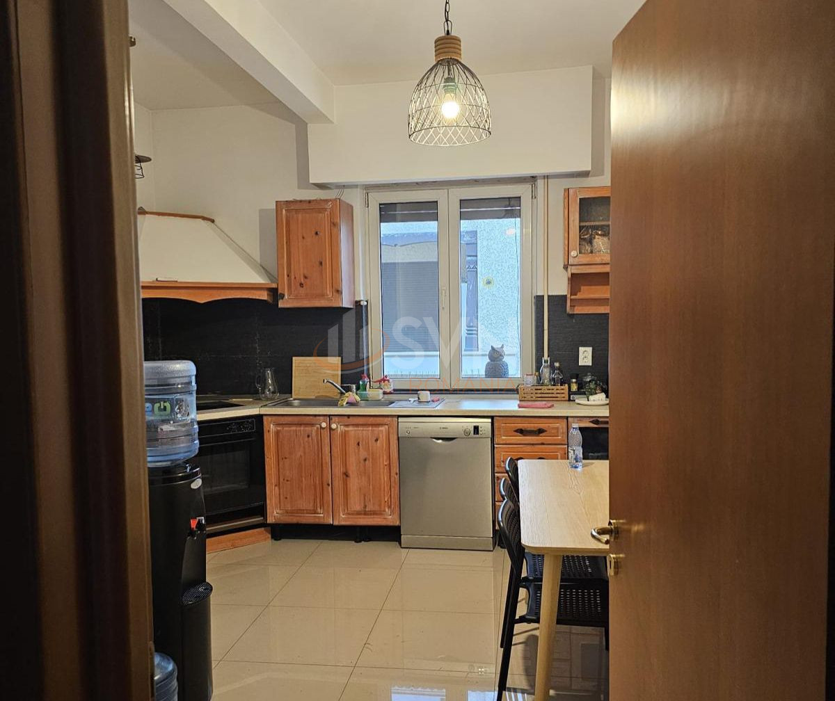 Apartament, 3 camere Bucuresti/Primaverii