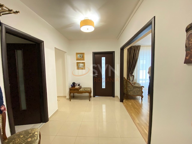 Apartament, 3 camere Bucuresti/Decebal