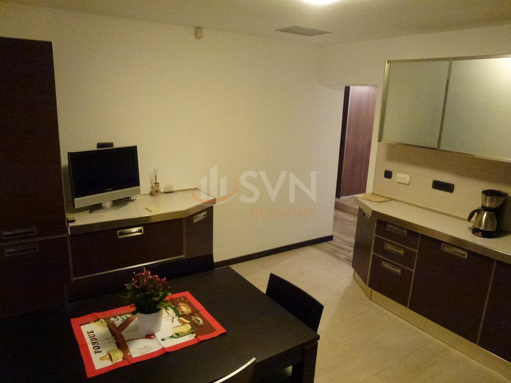 Apartament, 3 camere Bucuresti/Primaverii