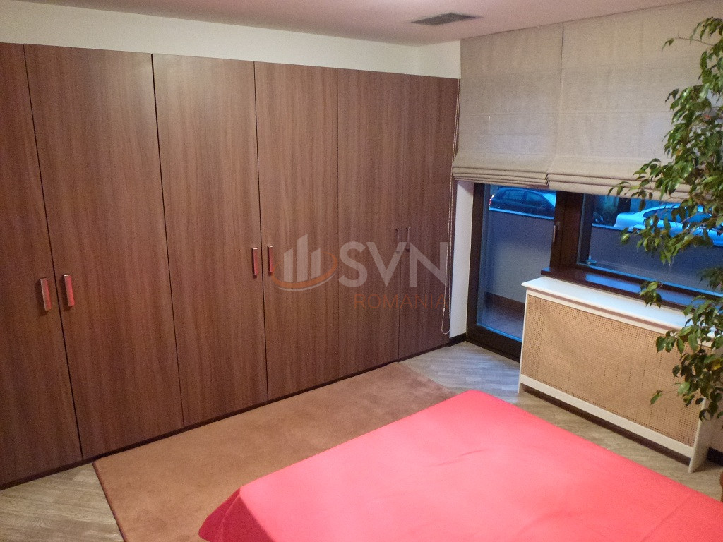 Apartament, 3 camere Bucuresti/Primaverii