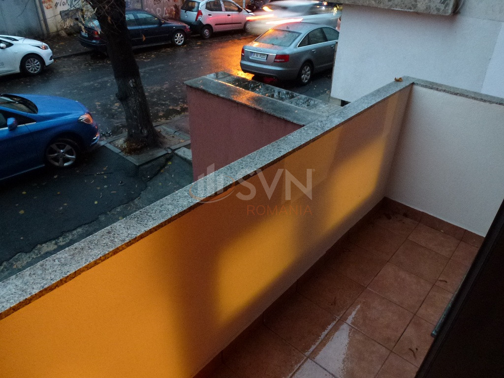 Apartament, 3 camere Bucuresti/Primaverii