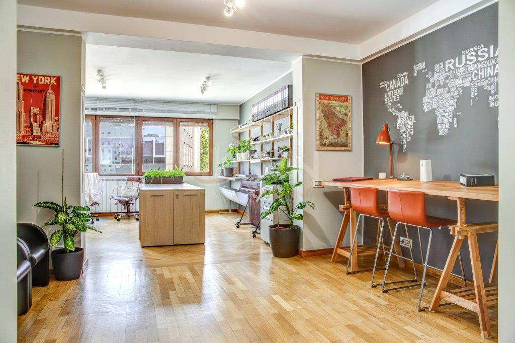 Apartament, 3 camere Bucuresti/Calea Victoriei