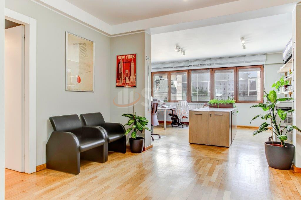 Apartament, 3 camere Bucuresti/Calea Victoriei