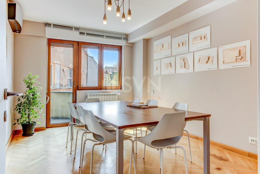 Apartament, 3 camere Bucuresti/Calea Victoriei