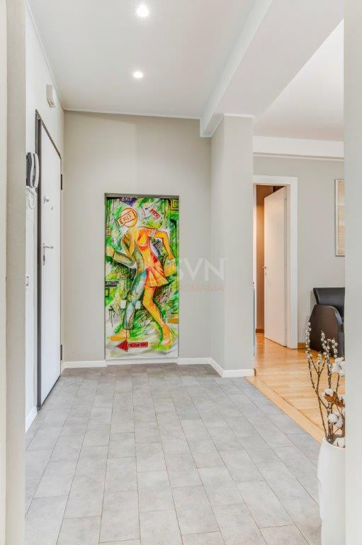 Apartament, 3 camere Bucuresti/Calea Victoriei