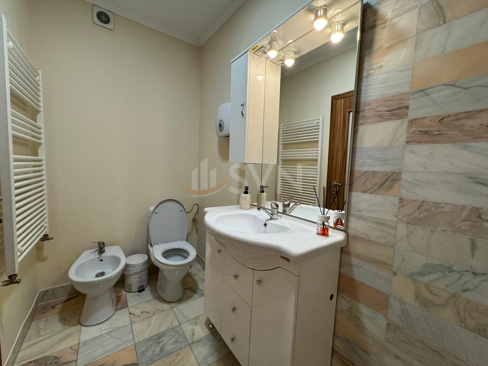 Apartament, 3 camere Bucuresti/Eroii Revolutiei