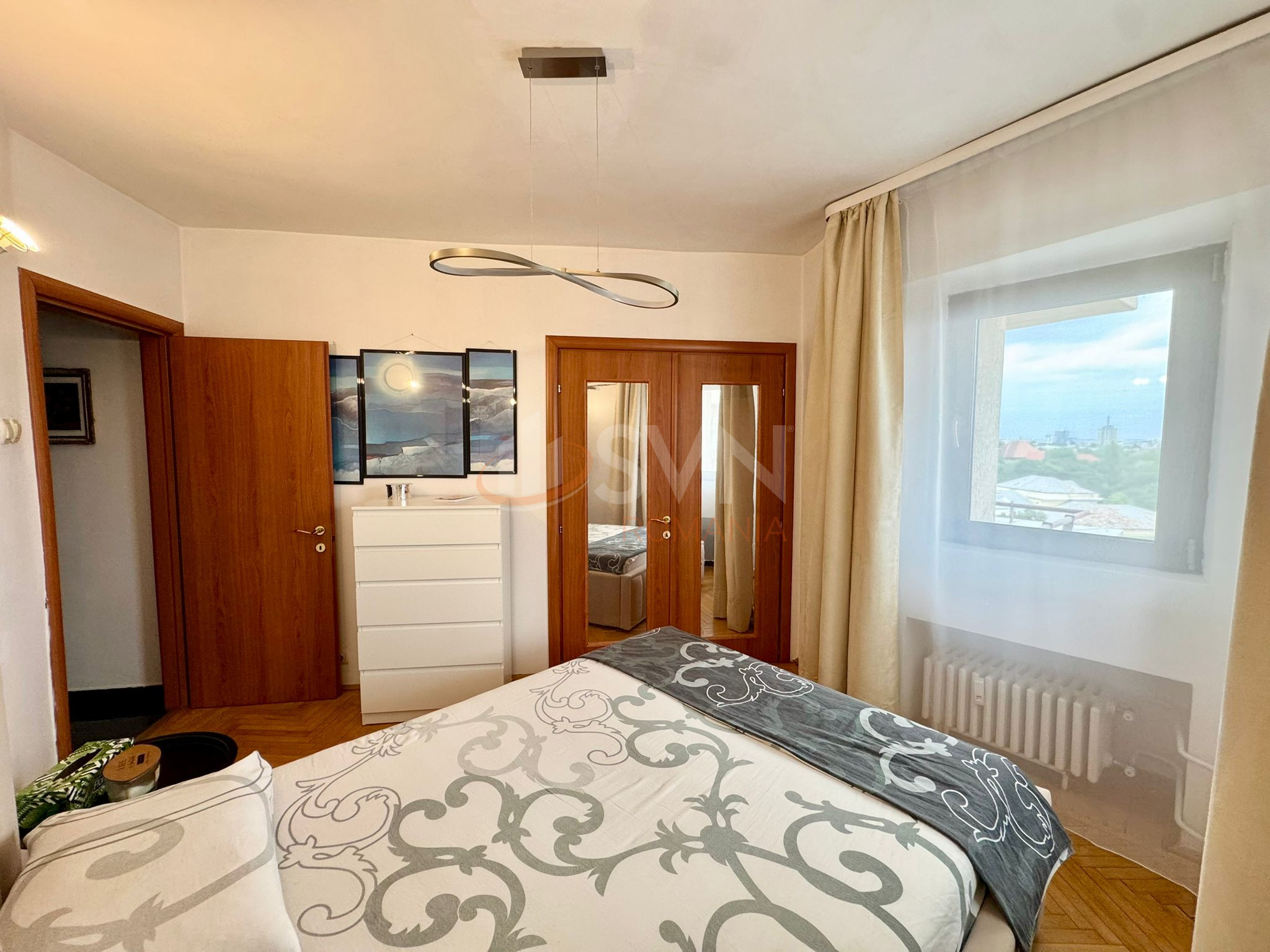 Apartament, 3 camere Bucuresti/Piata Victoriei