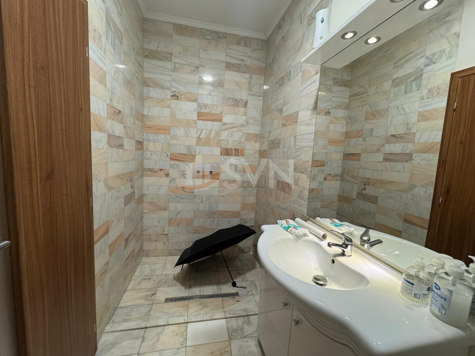 Apartament, 3 camere Bucuresti/Eroii Revolutiei