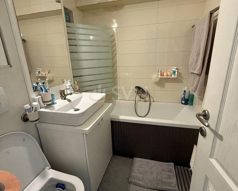 Apartament, 3 camere Bucuresti/Calea Victoriei