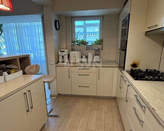 Apartament, 3 camere Bucuresti/Calea Victoriei